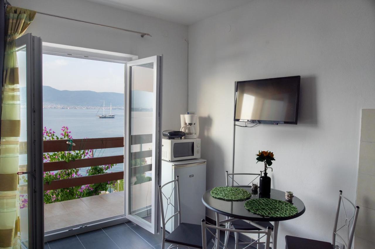 Villa Fjaba - By The Sea - With The Big Terraces & Great Sea View Trogir Dış mekan fotoğraf